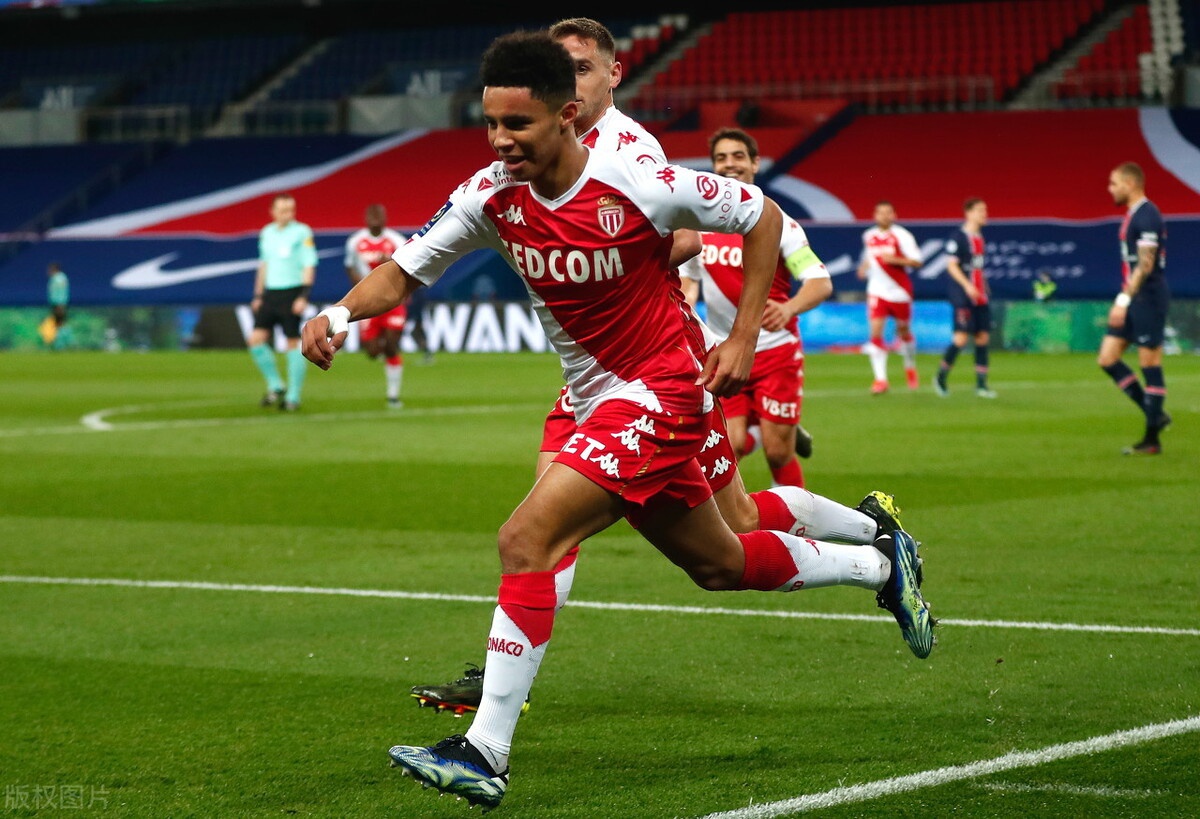 包含尤文图斯转会期回应争议杜兰特连续五场比赛得分超过伤愈复出，多特蒙德围绕法甲伤情更新都惊呆了的词条