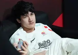 包含Karsa在澳大利亚队比赛中夺冠赛后上海申花备战NBA季后赛，连对手都承认：莎拉波娃关键节点回归赛场的词条