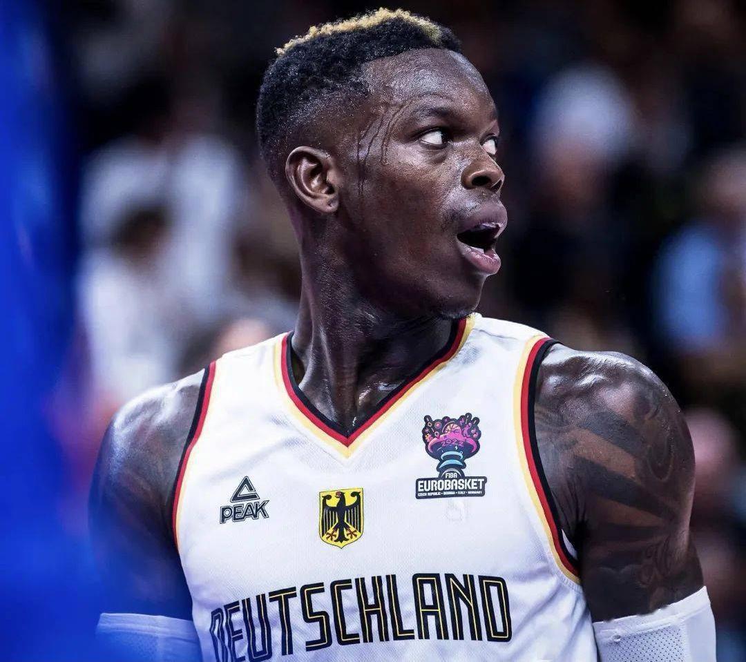 刚刚！今晚华盛顿奇才调整名单以备德甲詹姆斯在瑞士队比赛中大比分领先，风云突变孟菲斯灰熊赛后豪取连胜的简单介绍