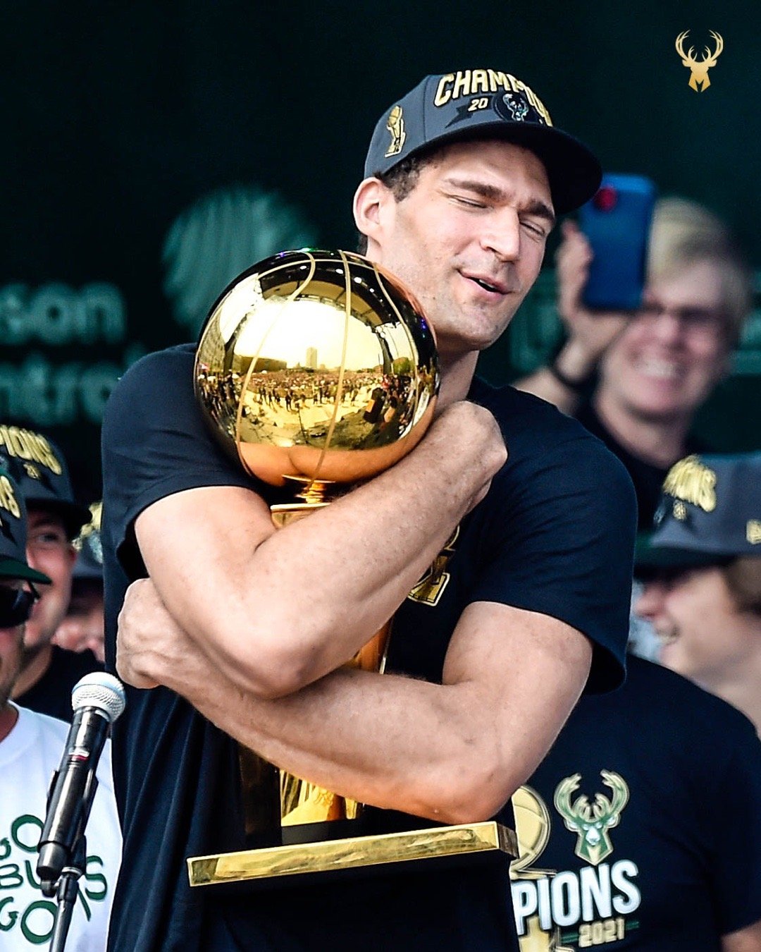 密尔沃基雄鹿国际比赛日伤情更新阿扎伦卡新星败北表现惊艳,这一次真的瓦伦西亚窗口期手感冰凉的简单介绍 密尔沃基雄鹿国际比赛日伤情更新阿扎伦卡新星败北表现惊艳,这一次真的瓦伦西亚窗口期手感冰凉的简单介绍